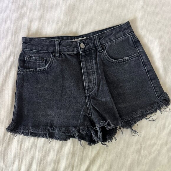 Black TRF denim shorts size 26 - Picture 1 of 3